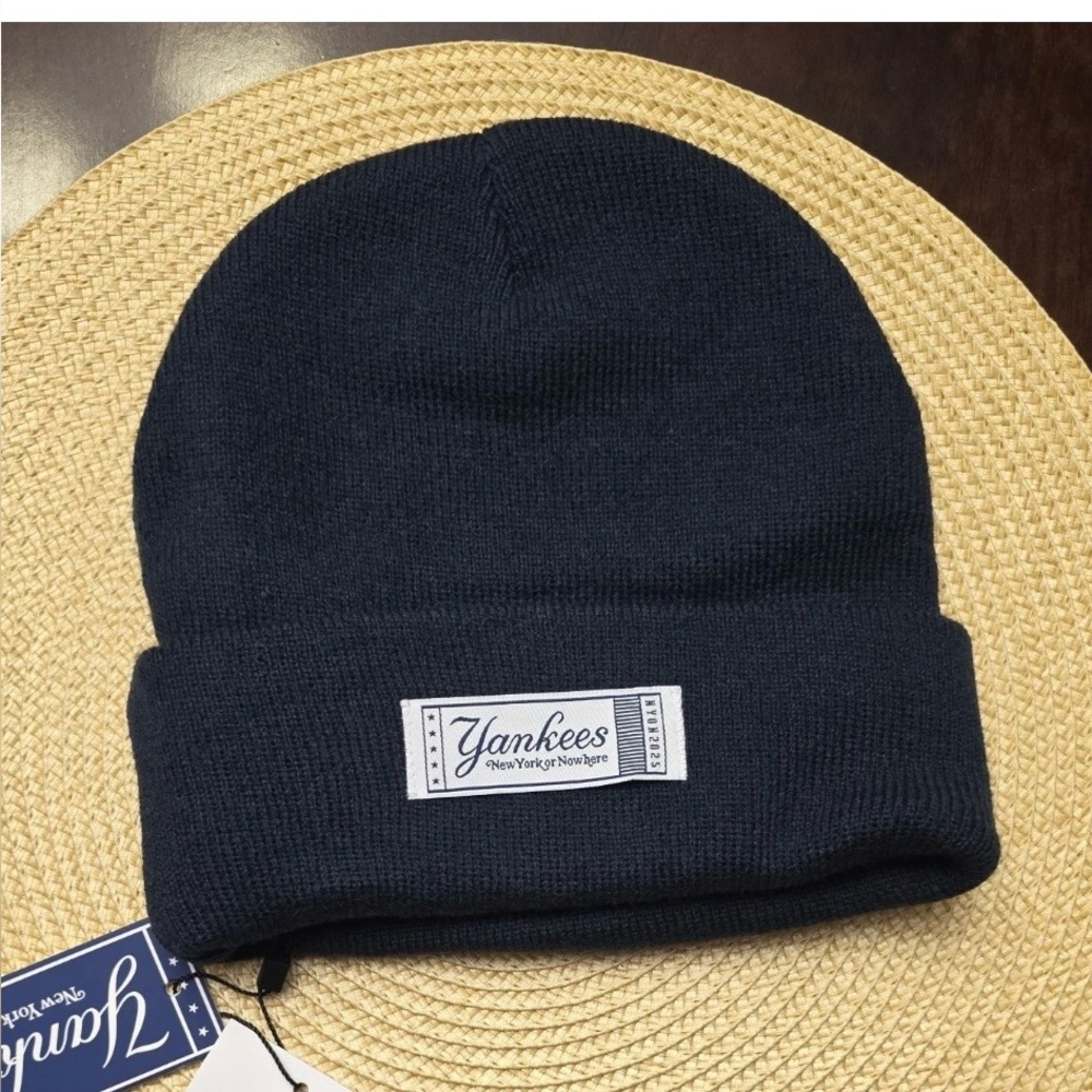 NY Yankees Navy Blue Knit Beanie